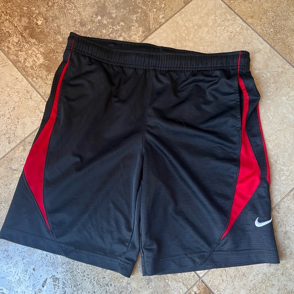 Nike shorts - Picture 1 of 5